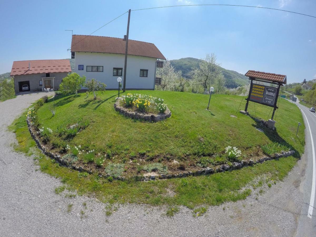 House Spehar Hotel Selište Drežničko Exterior foto